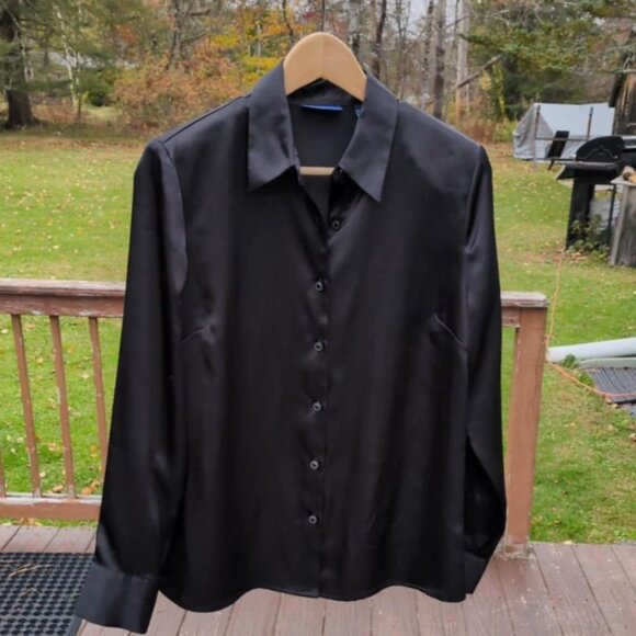Karen Scott Sz M Black Satin Button Down Collared Shirt Classic Goth Career Chic - Picture 1 of 6